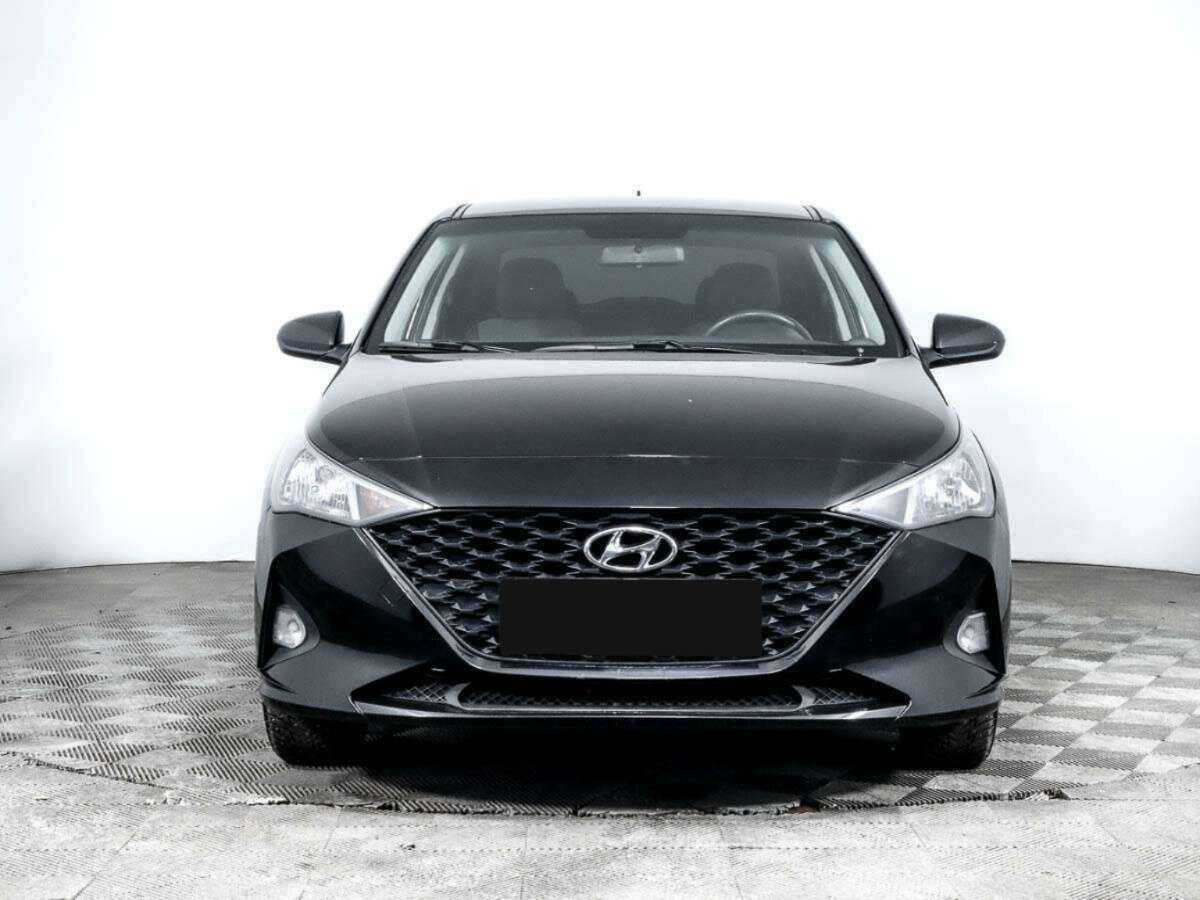 Купить Hyundai Solaris с пробегом. Фото: #1