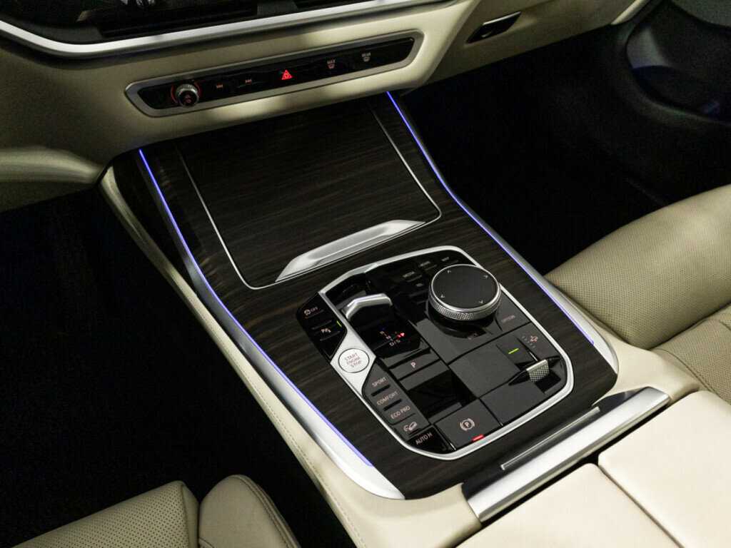 Купить BMW X7 с пробегом. Фото: #23