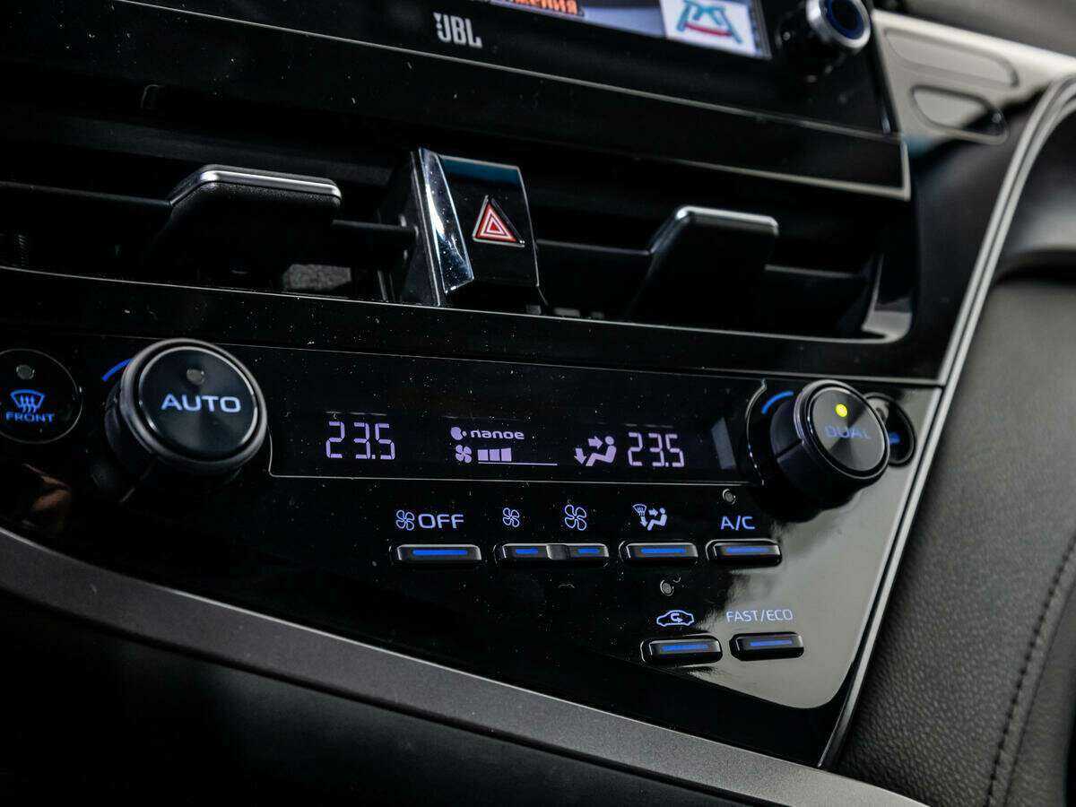 Купить Toyota Camry с пробегом. Фото: #12