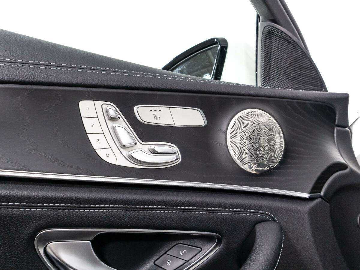 Купить Mercedes-Benz E-Класс с пробегом. Фото: #14