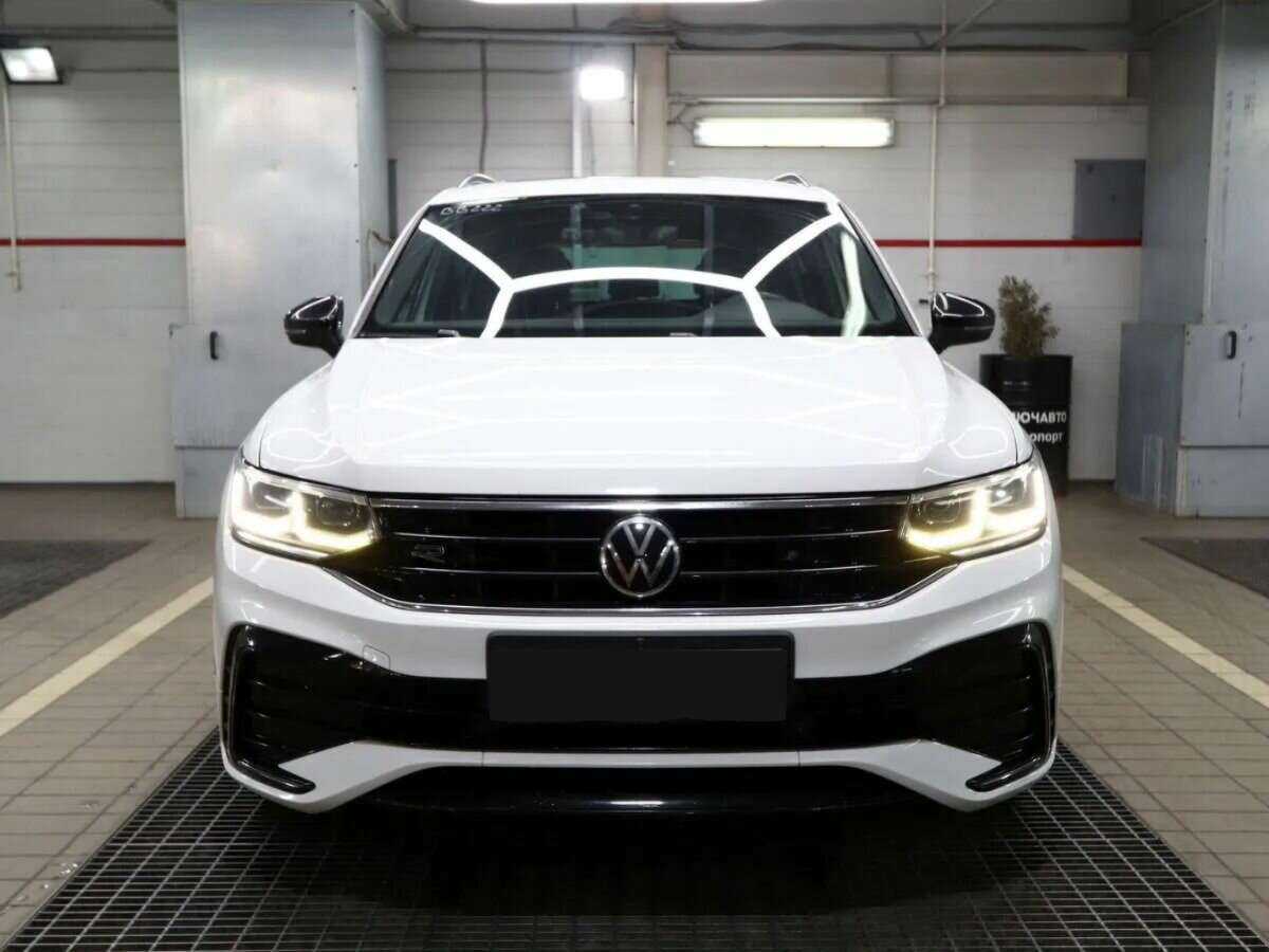 Купить Volkswagen Tiguan с пробегом. Фото: #2