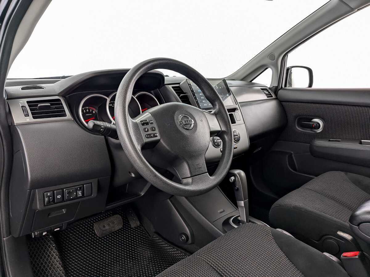 Купить Nissan Tiida с пробегом. Фото: #13