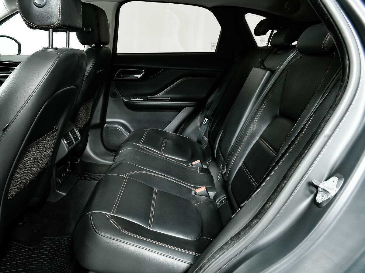 Купить Jaguar F-Pace с пробегом. Фото: #11