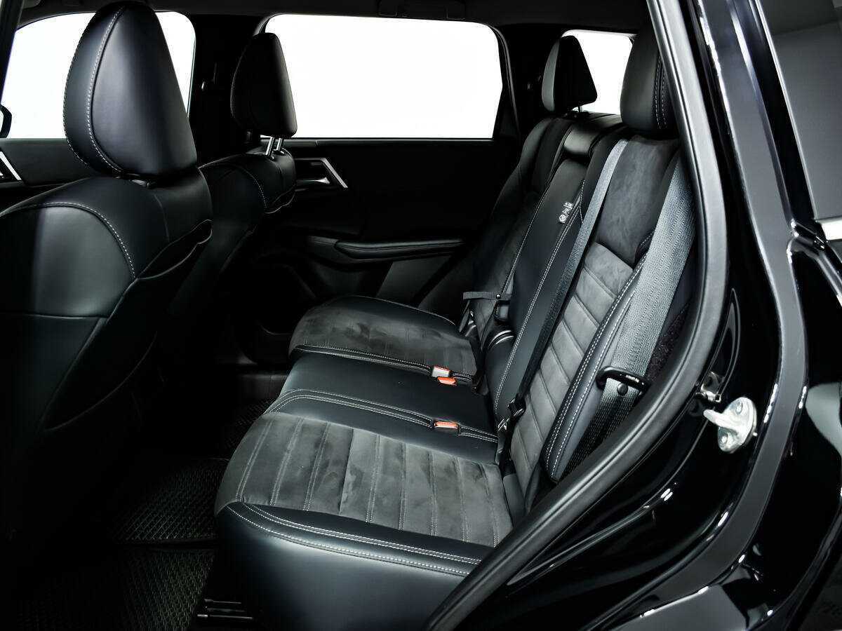 Купить Mitsubishi Outlander с пробегом. Фото: #11