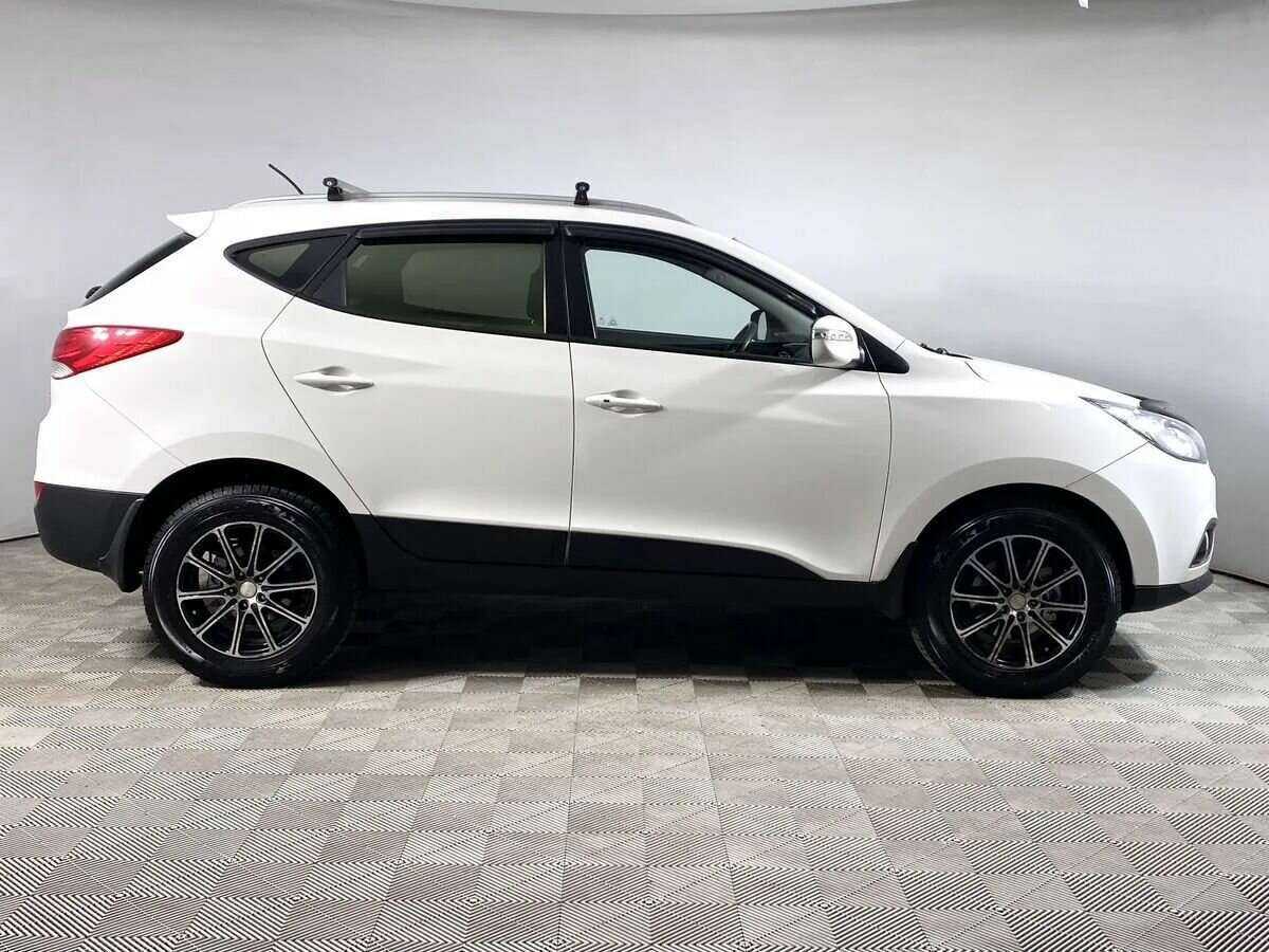 Купить Hyundai ix35 с пробегом. Фото: #2