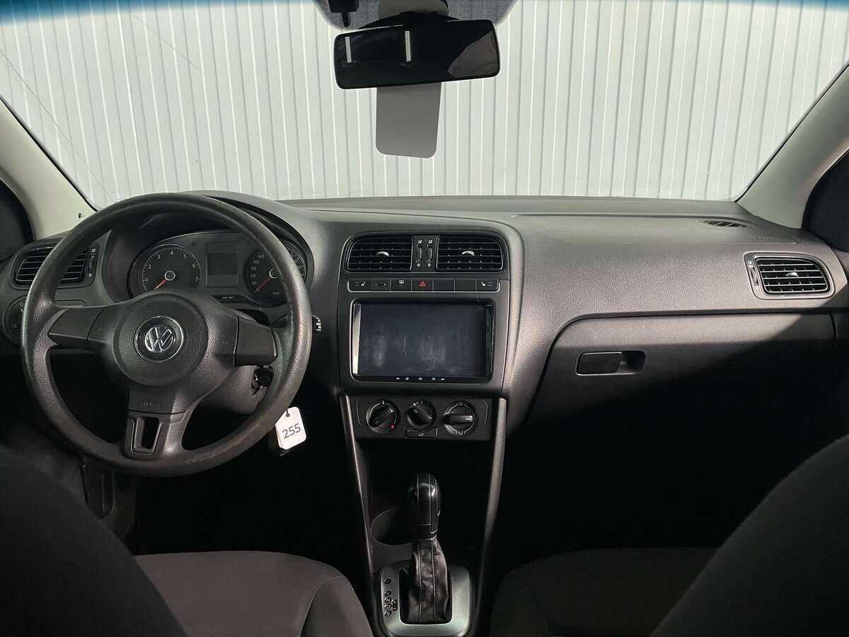 Купить Volkswagen Polo с пробегом. Фото: #8