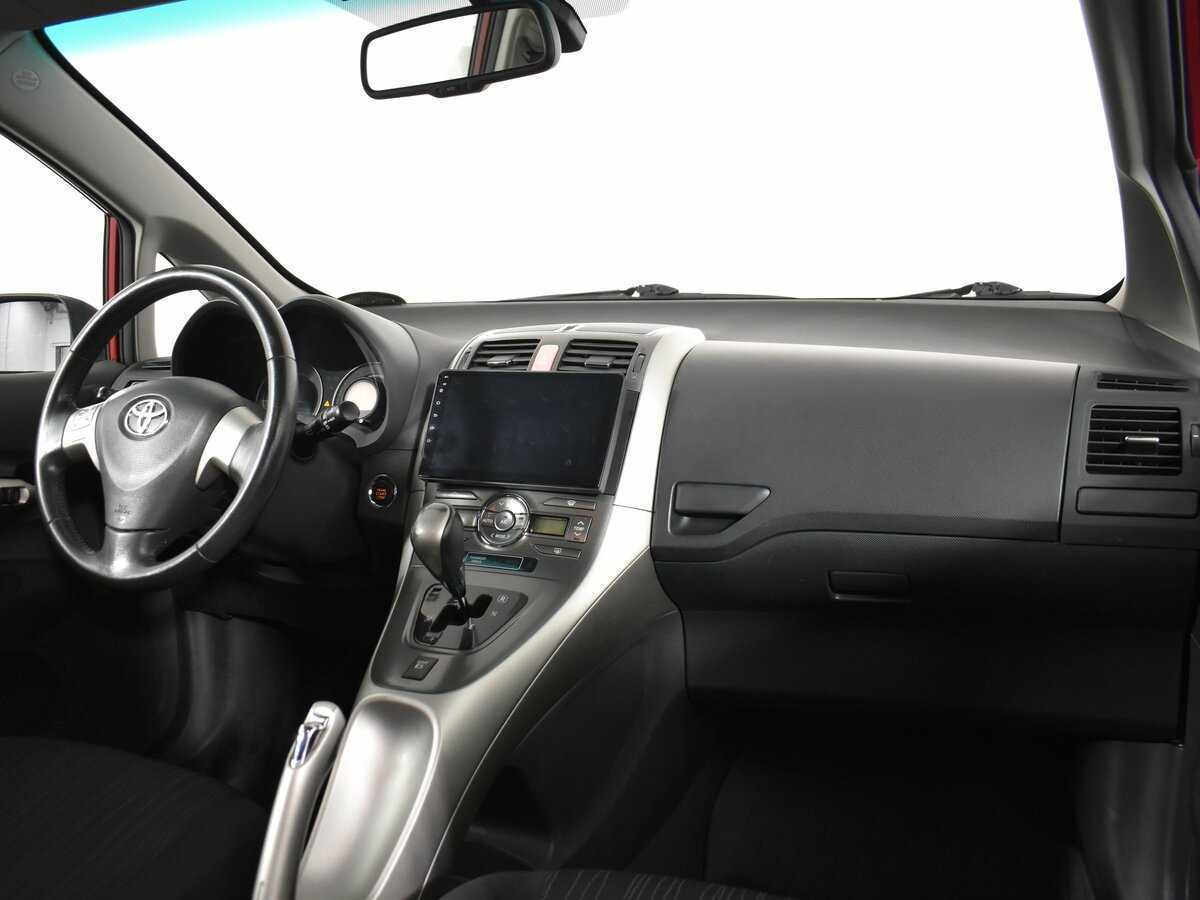 Купить Toyota Auris с пробегом. Фото: #13