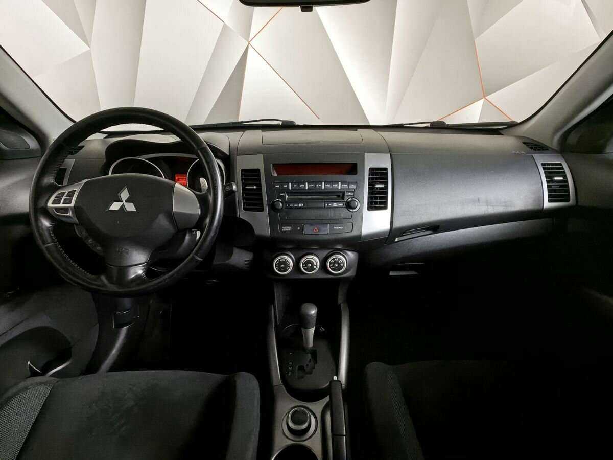 Купить Mitsubishi Outlander с пробегом. Фото: #9