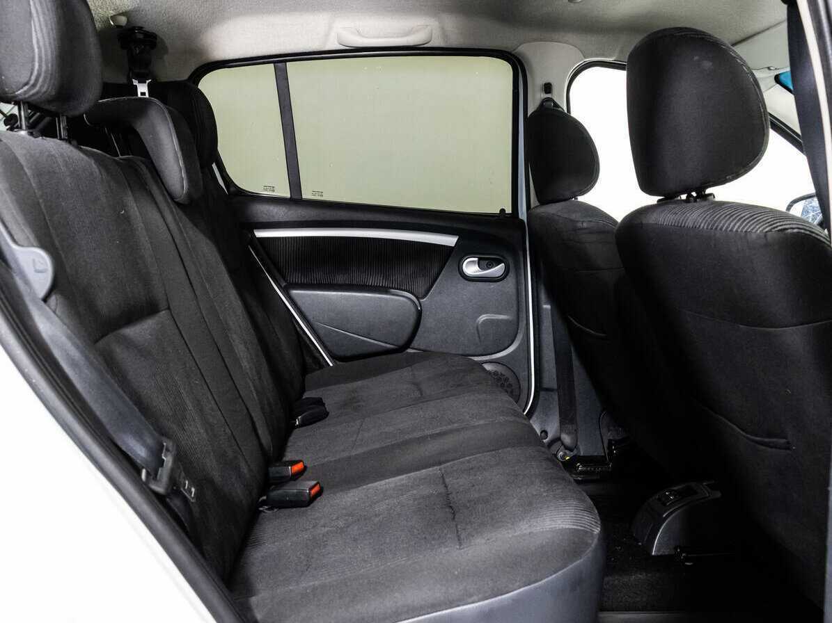 Купить Renault Sandero с пробегом. Фото: #11