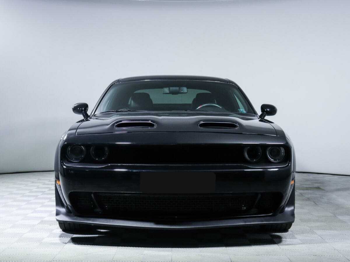Купить Dodge Challenger с пробегом. Фото: #1