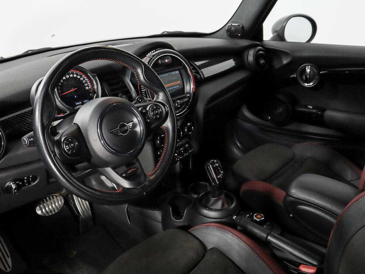 Купить Mini Hatch с пробегом. Фото: #8