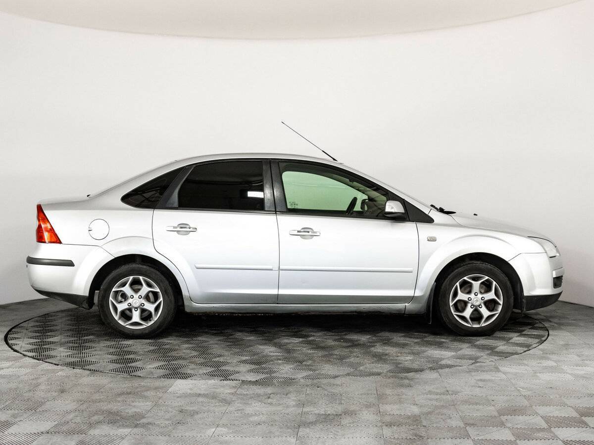 Купить Ford Focus с пробегом. Фото: #3