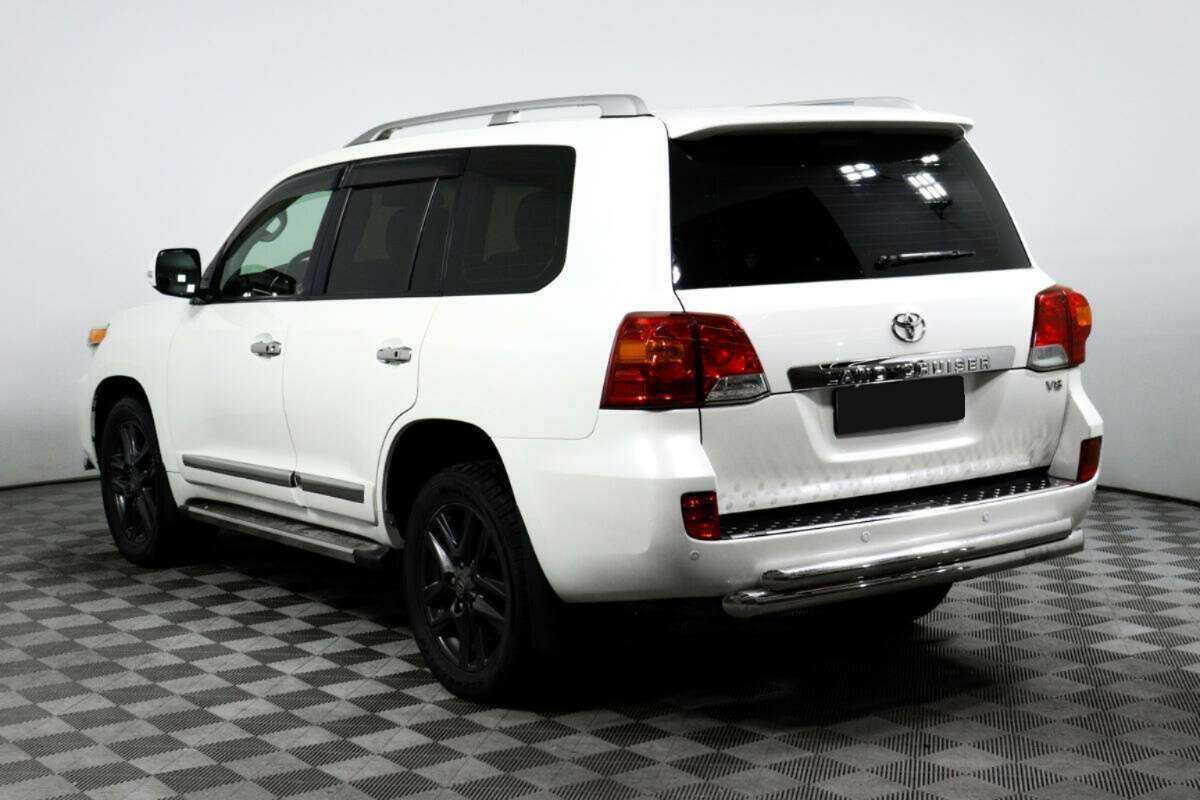Купить Toyota Land Cruiser с пробегом. Фото: #6