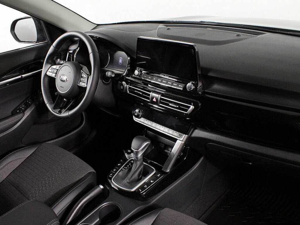 Купить Kia Seltos с пробегом. Фото: #3