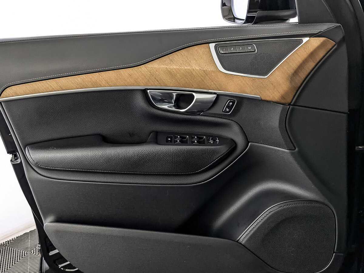 Купить Volvo XC90 с пробегом. Фото: #18