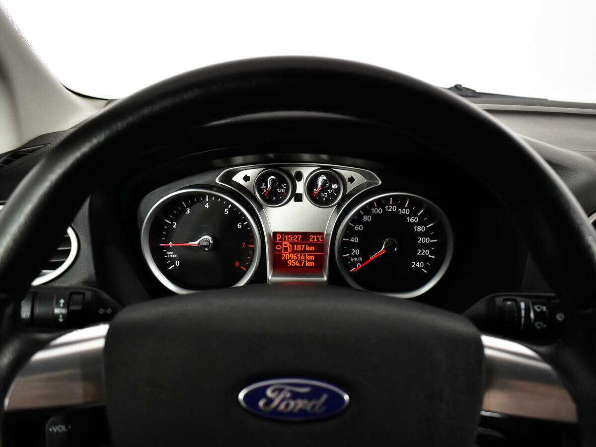 Купить Ford Focus с пробегом. Фото: #10