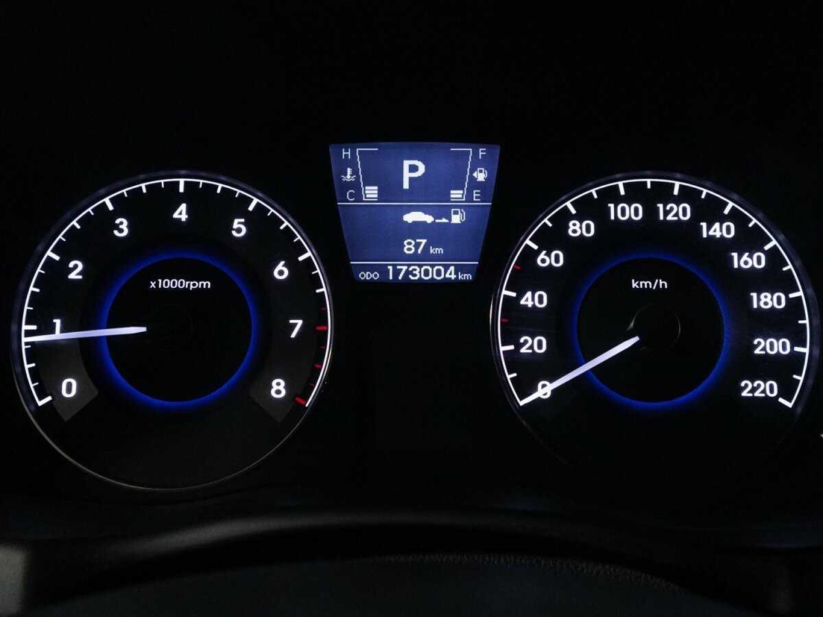 Купить Hyundai Solaris с пробегом. Фото: #11