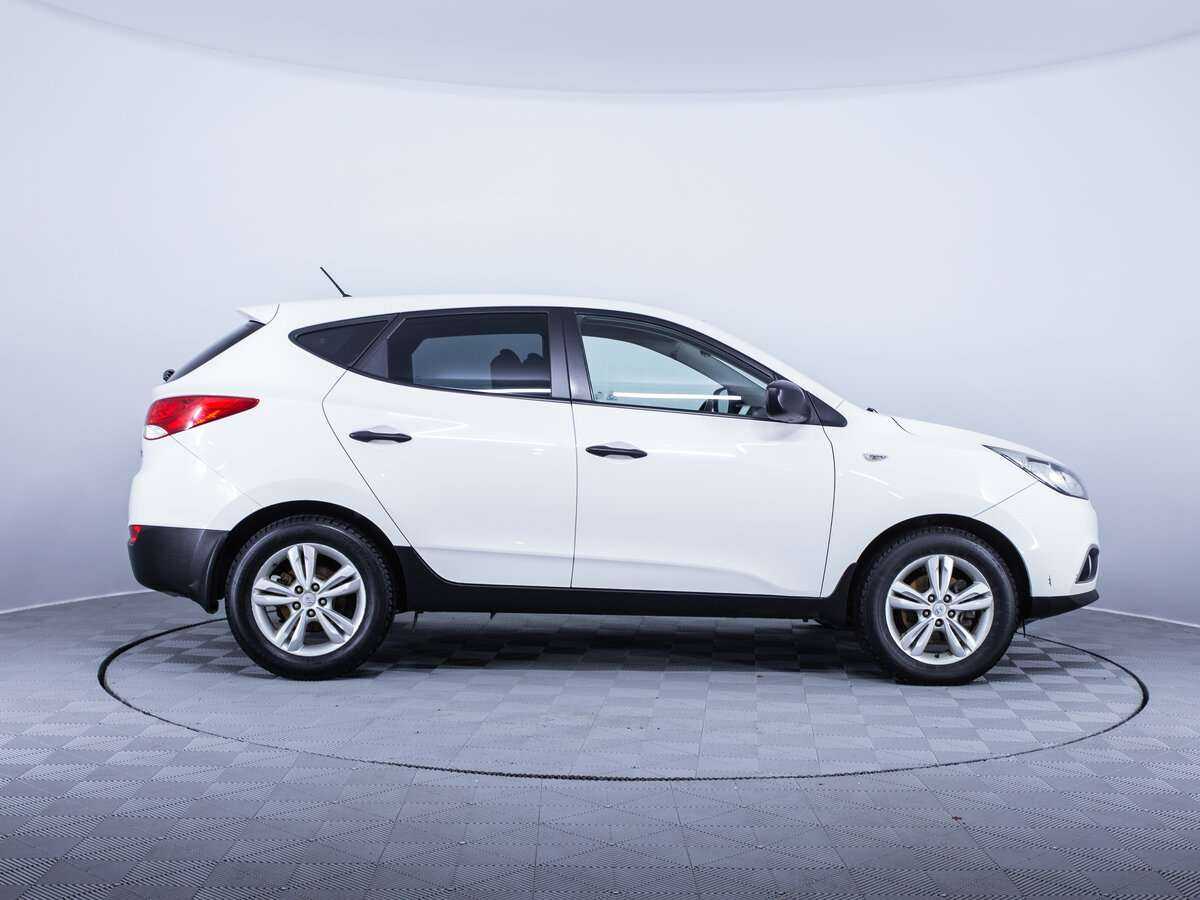 Купить Hyundai ix35 с пробегом. Фото: #3