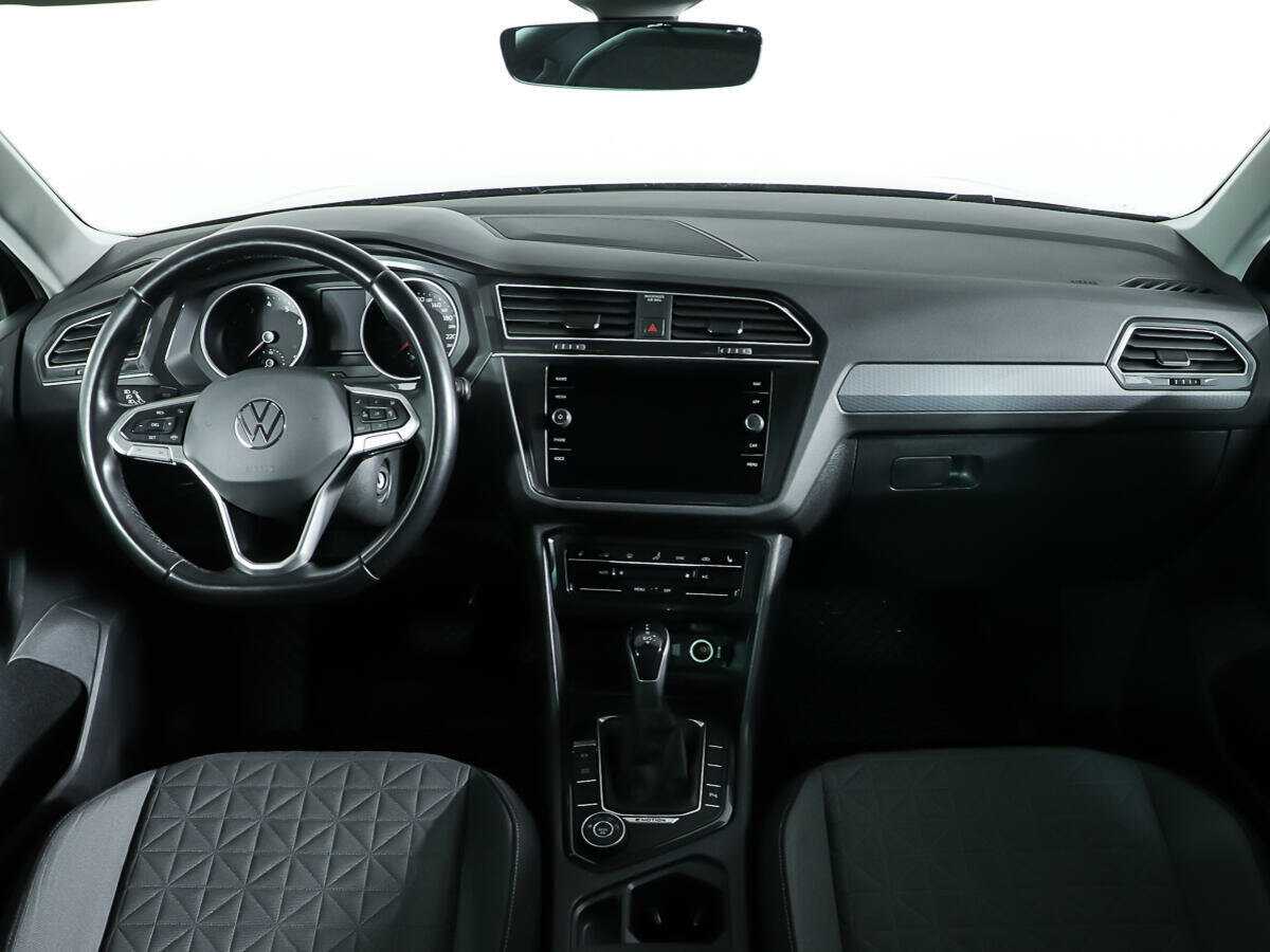 Купить Volkswagen Tiguan с пробегом. Фото: #9