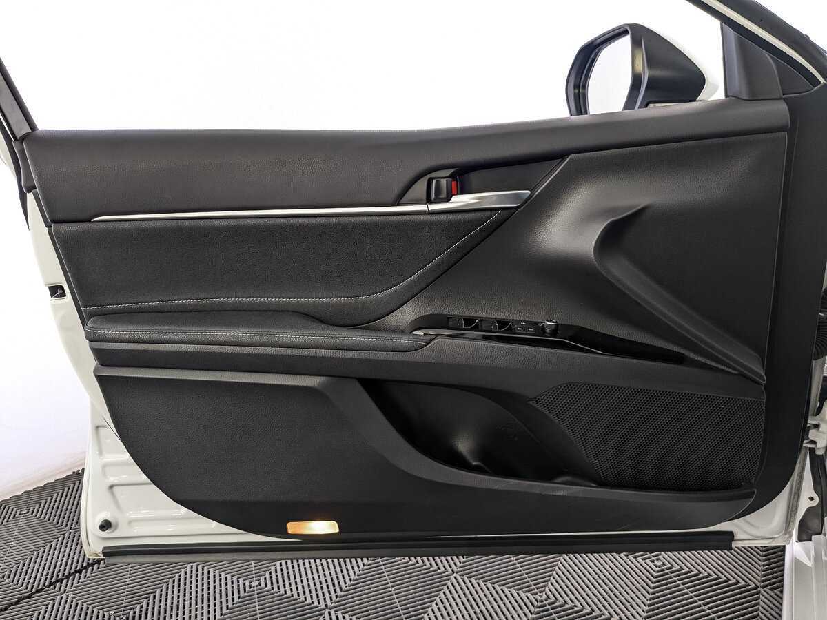 Купить Toyota Camry с пробегом. Фото: #14