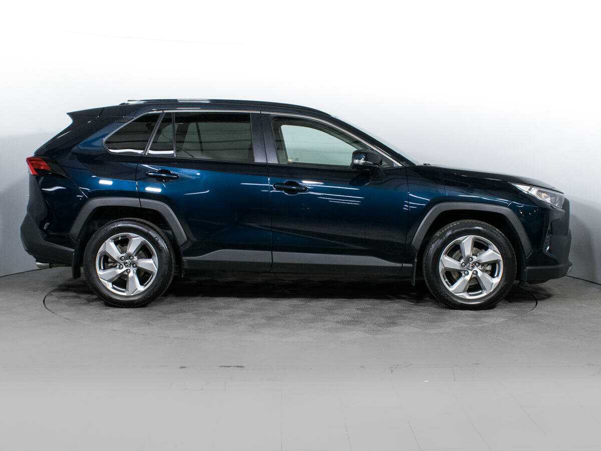 Купить Toyota RAV4 с пробегом. Фото: #1