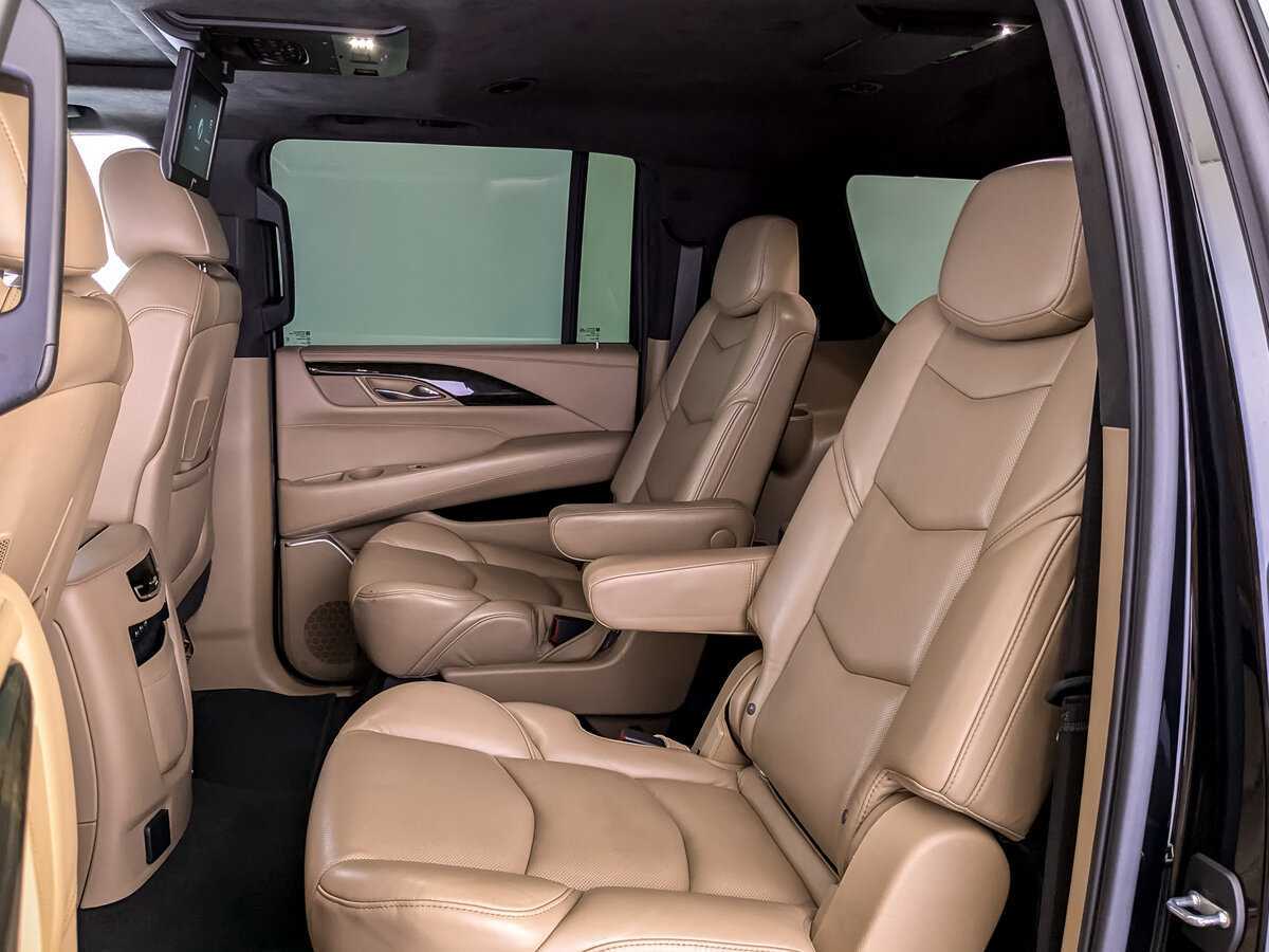 Купить Cadillac Escalade с пробегом. Фото: #9