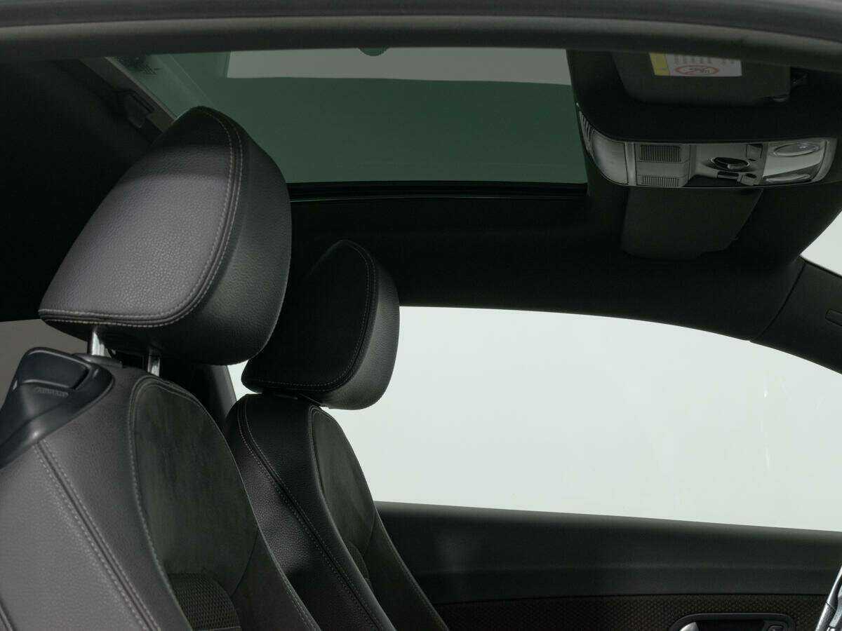 Купить Volkswagen Scirocco с пробегом. Фото: #12