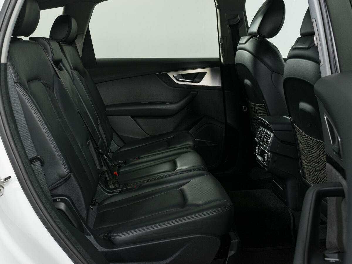 Купить Audi Q7 с пробегом. Фото: #11