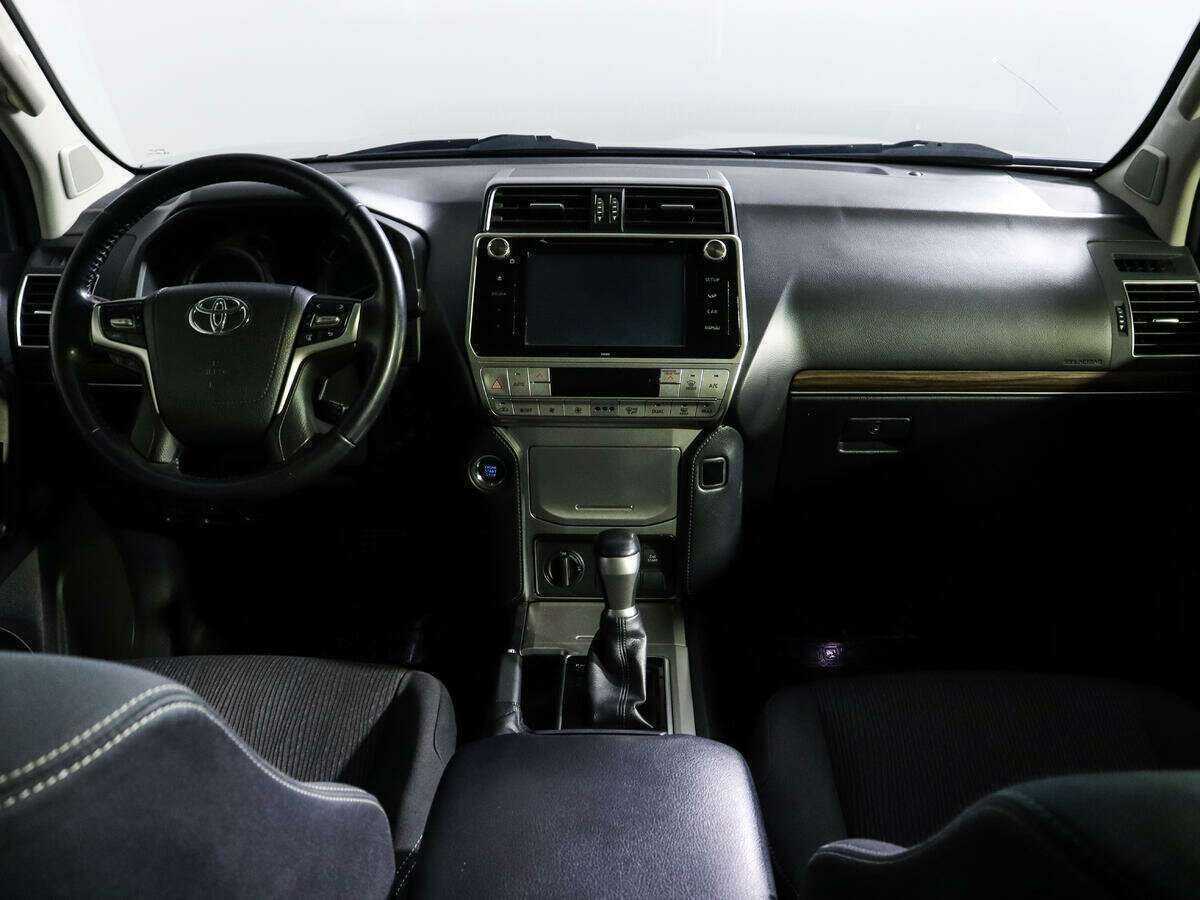 Купить Toyota Land Cruiser Prado с пробегом. Фото: #10