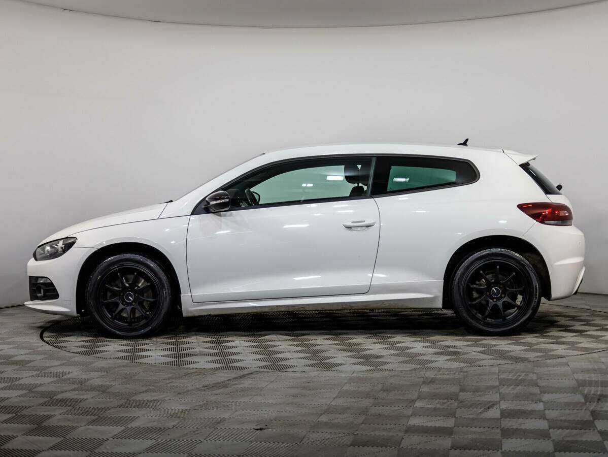 Купить Volkswagen Scirocco с пробегом. Фото: #6