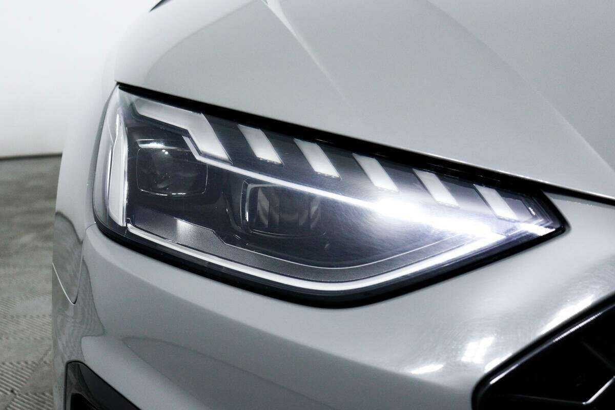 Купить Audi A4 с пробегом. Фото: #14