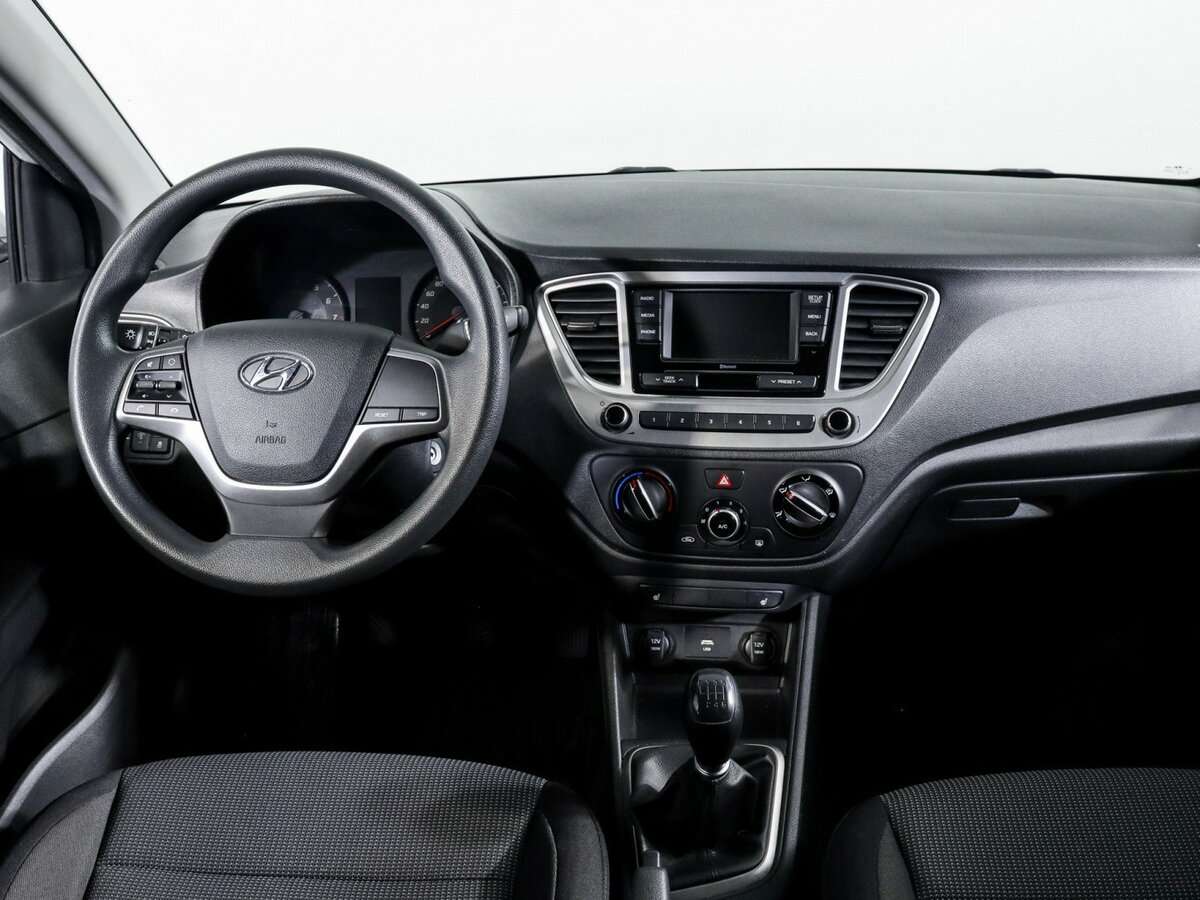 Купить Hyundai Solaris с пробегом. Фото: #9