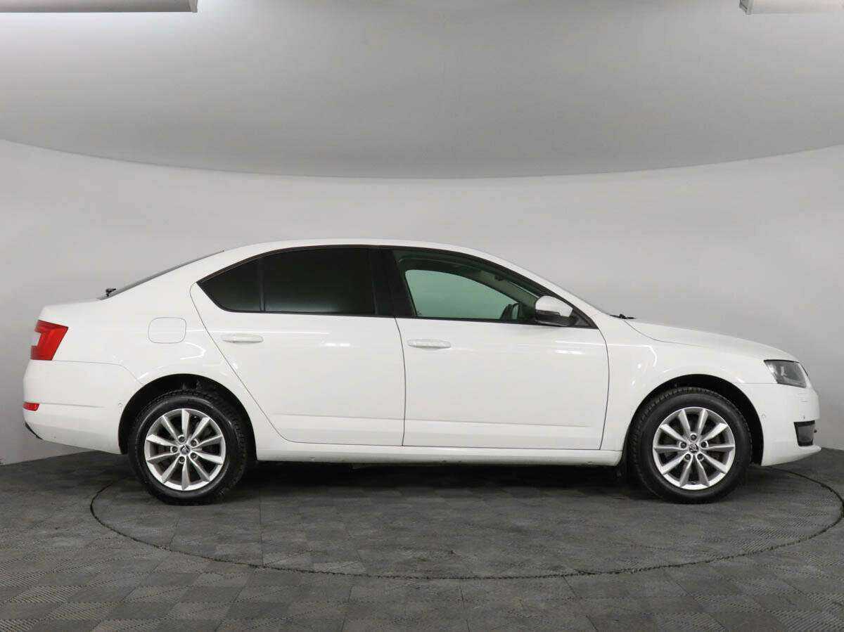 Купить Skoda Octavia с пробегом. Фото: #3
