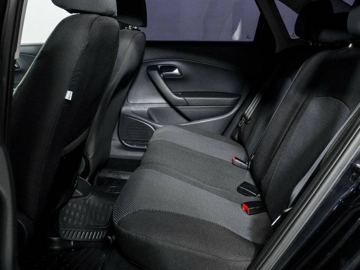 Купить Volkswagen Polo с пробегом. Фото: #4