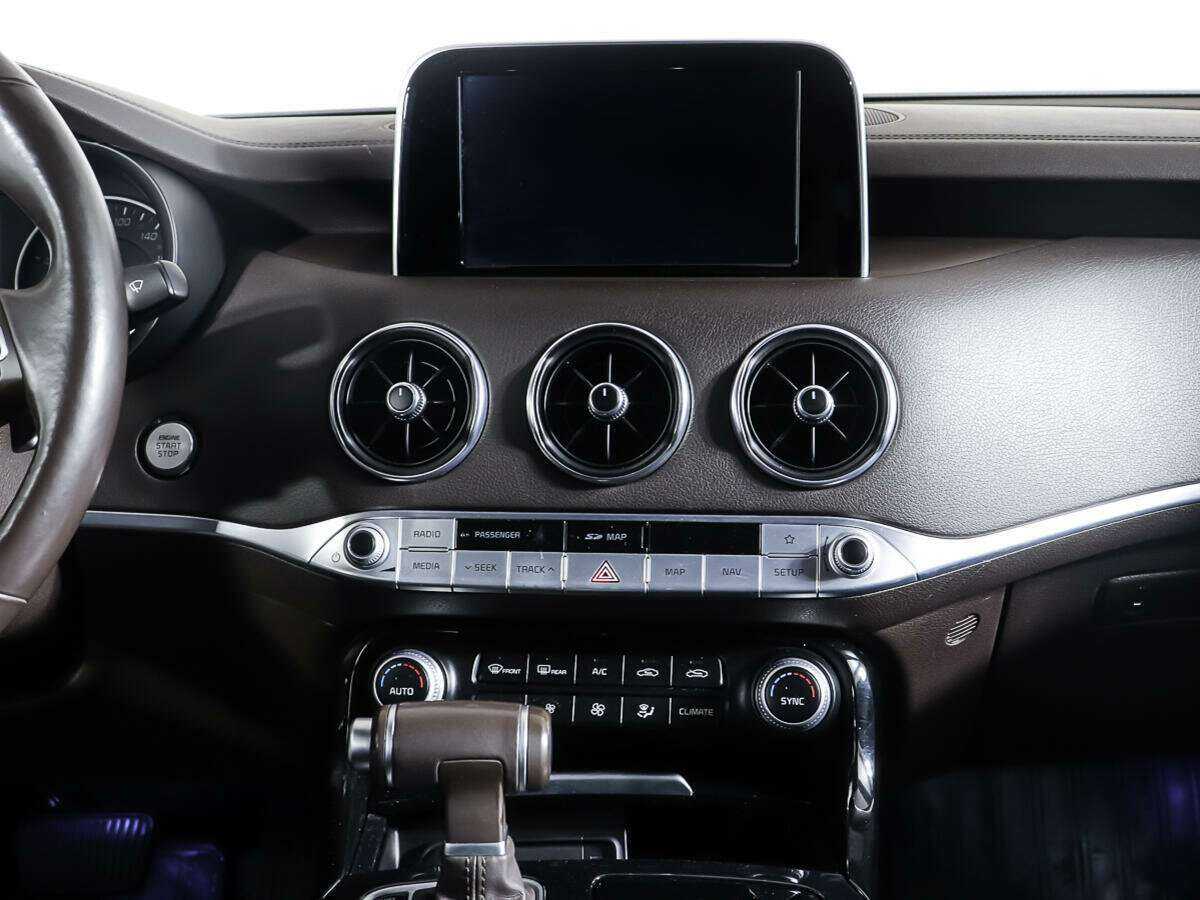 Купить Kia Stinger с пробегом. Фото: #11