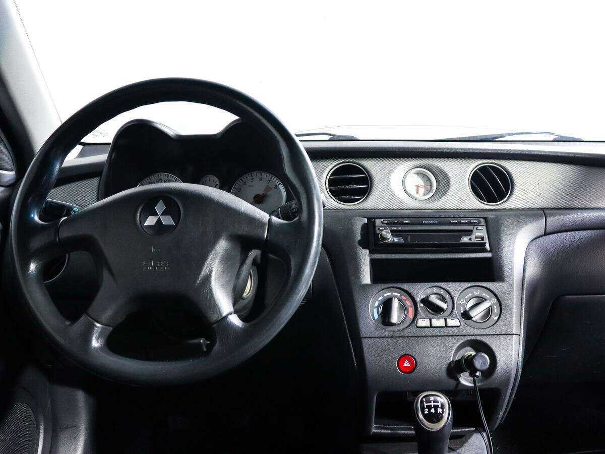 Купить Mitsubishi Outlander с пробегом. Фото: #11