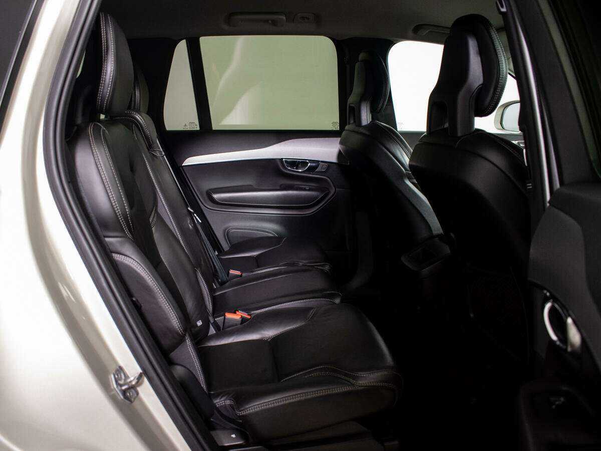 Купить Volvo XC90 с пробегом. Фото: #7