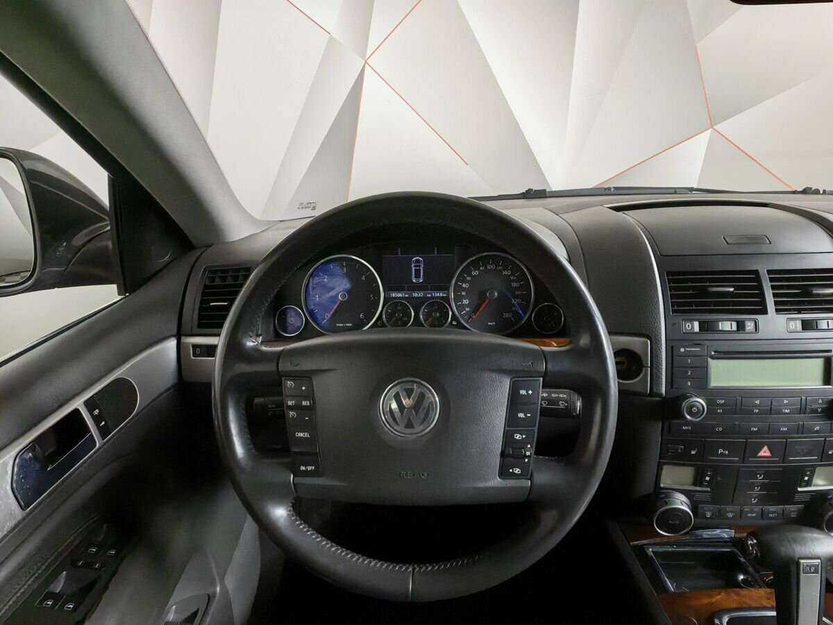 Купить Volkswagen Touareg с пробегом. Фото: #14