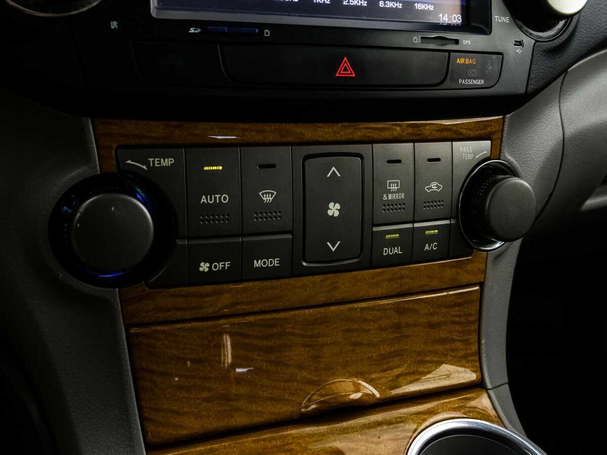 Купить Toyota Highlander с пробегом. Фото: #11