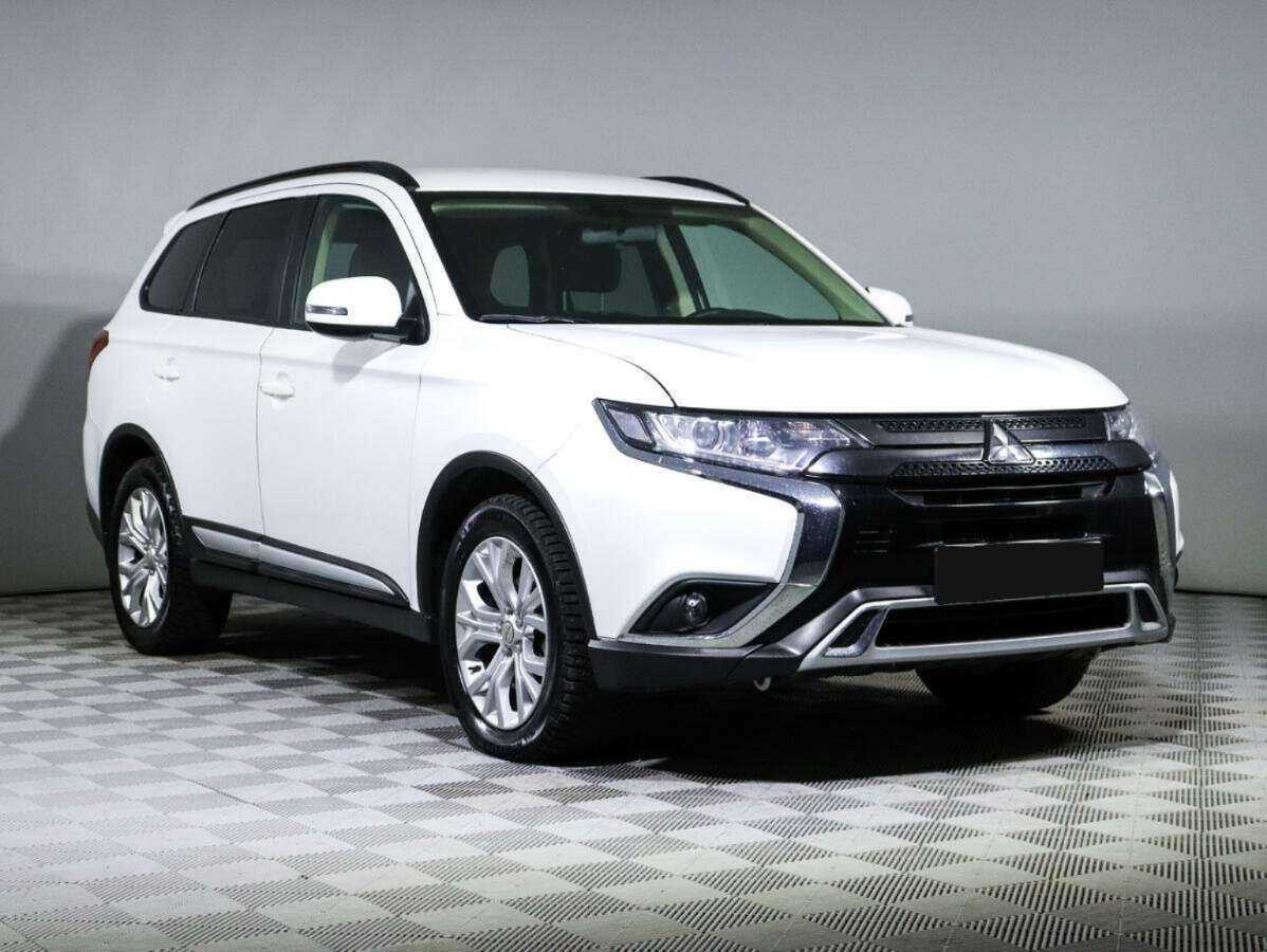 Купить Mitsubishi Outlander с пробегом. Фото: #2