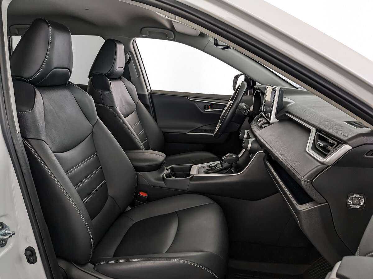 Купить Toyota RAV4 с пробегом. Фото: #21