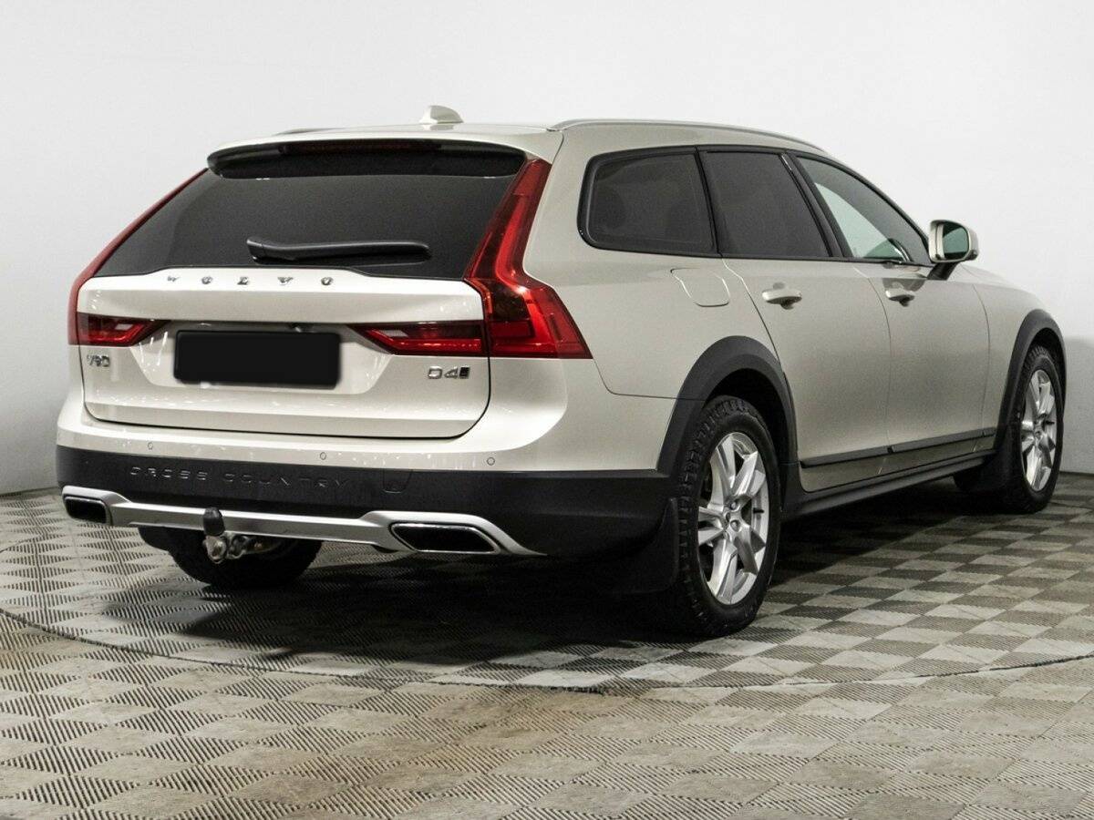 Купить Volvo V90 Cross Country с пробегом. Фото: #4