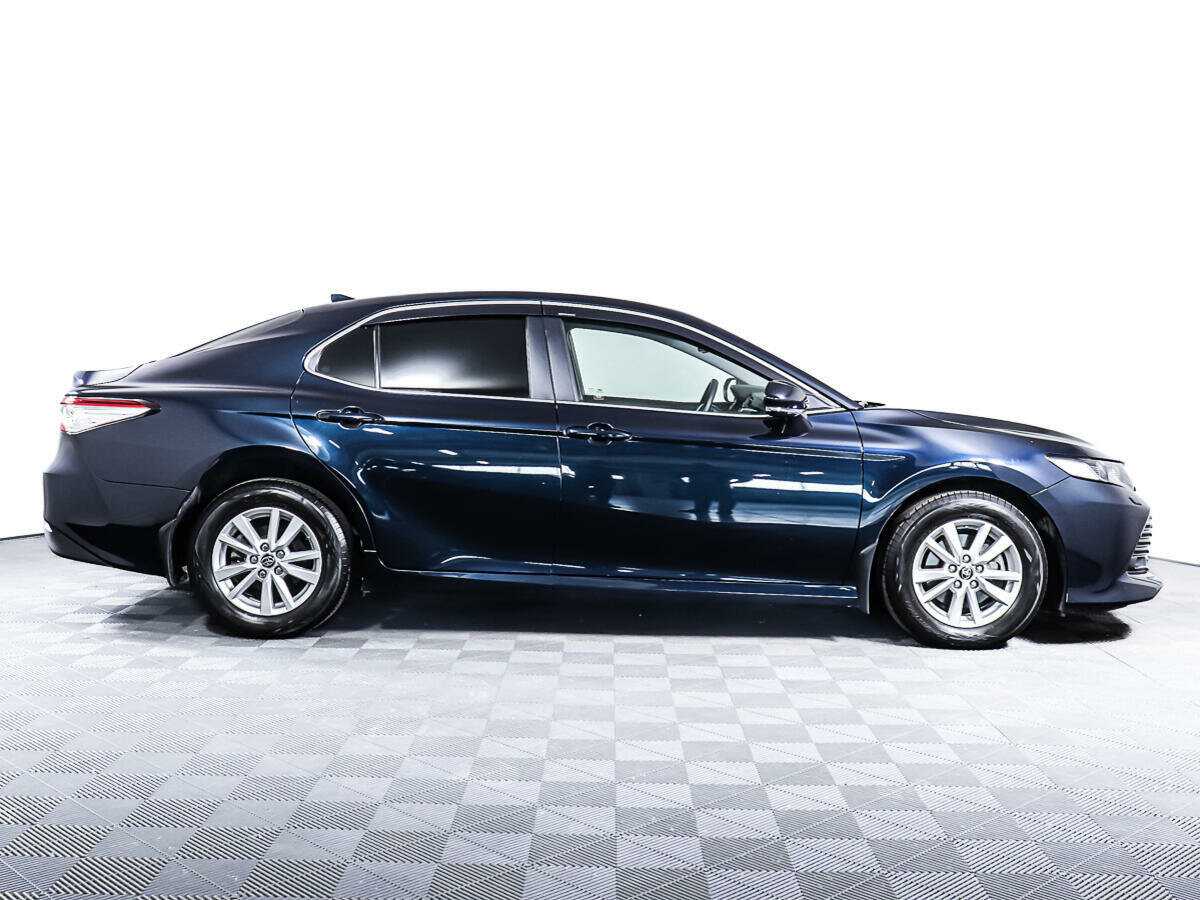 Купить Toyota Camry с пробегом. Фото: #2
