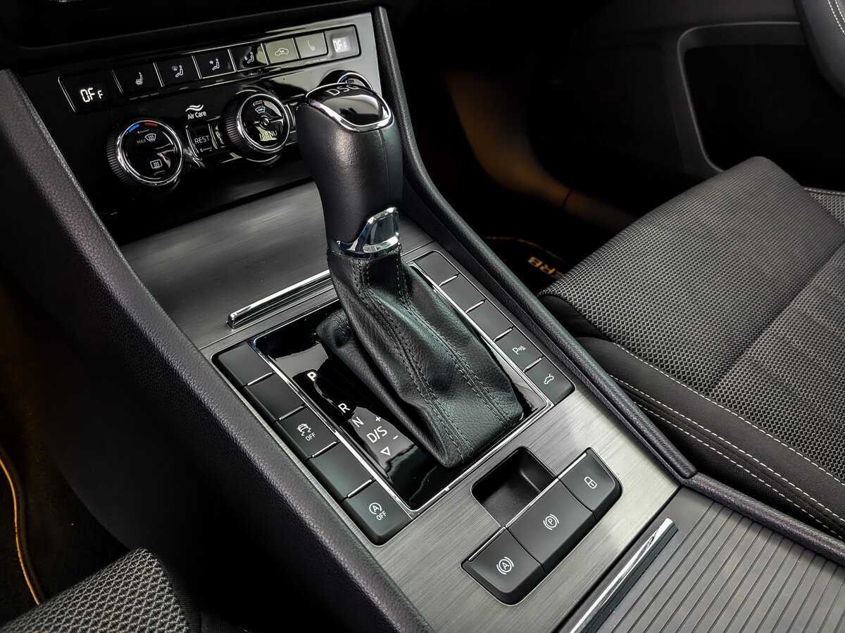 Купить Skoda Superb с пробегом. Фото: #21