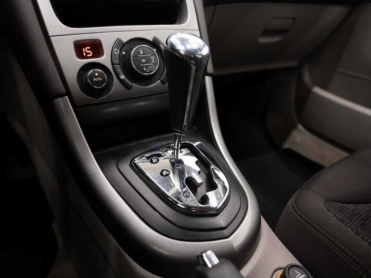 Купить Peugeot 308 с пробегом. Фото: #18