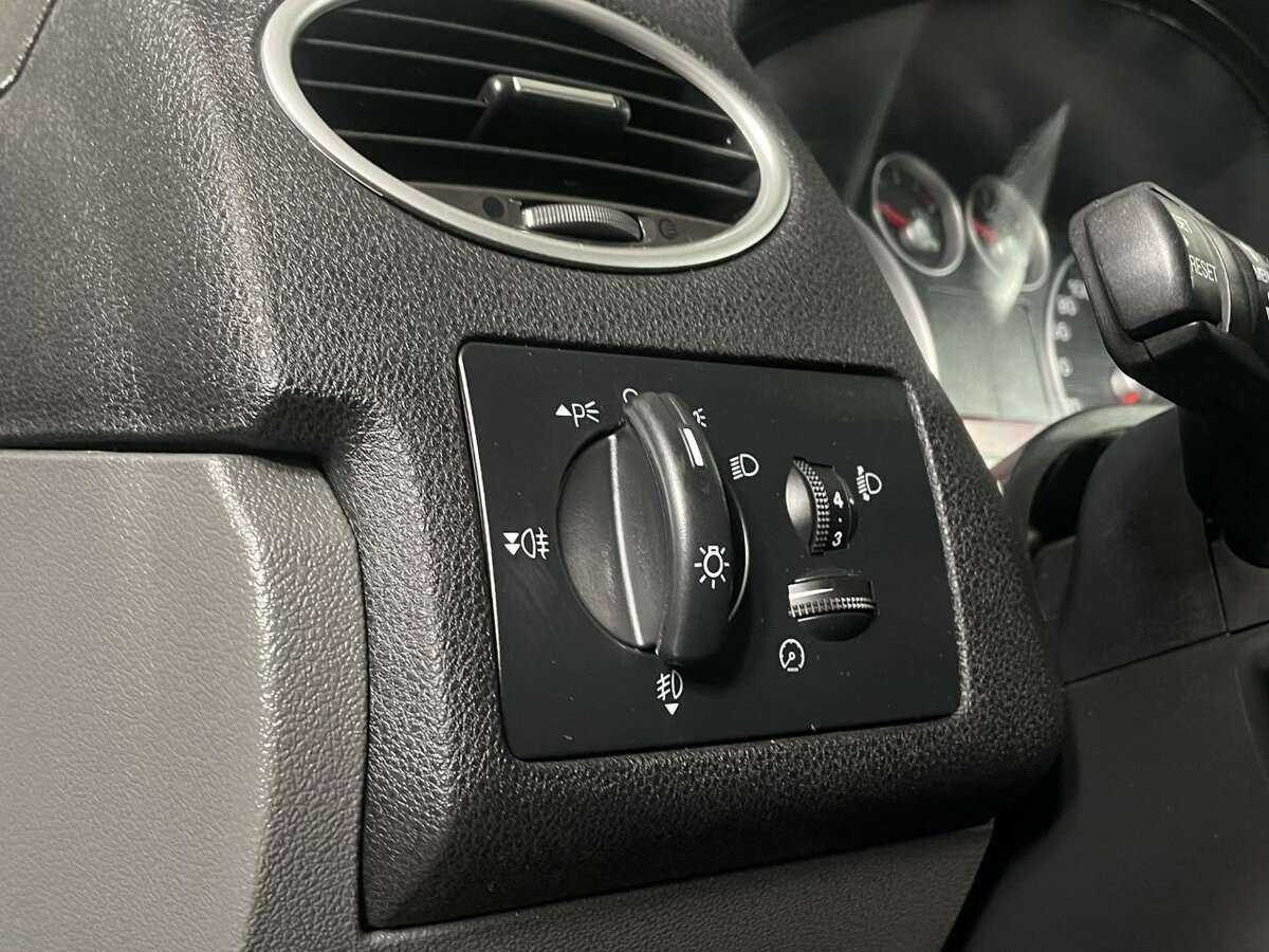 Купить Ford Focus с пробегом. Фото: #8