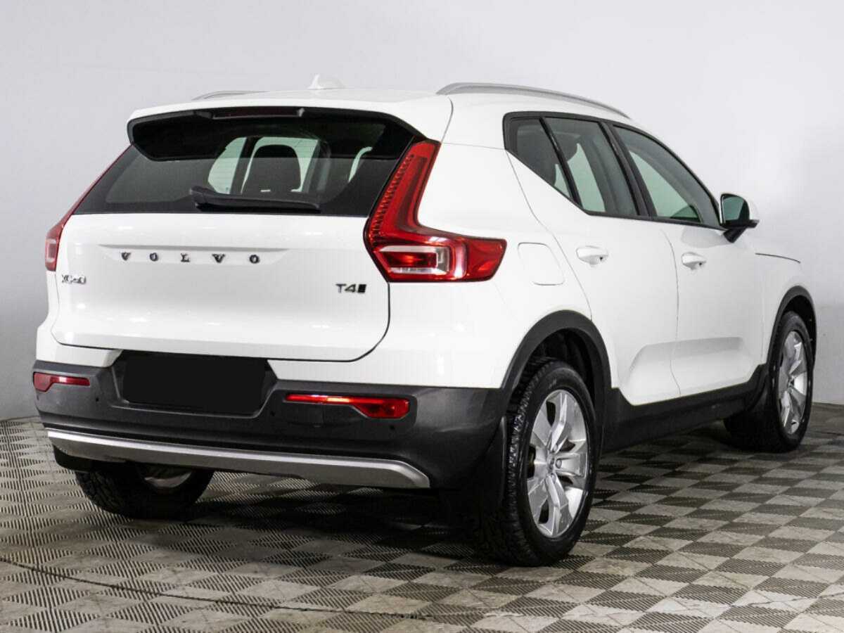 Купить Volvo XC40 с пробегом. Фото: #4