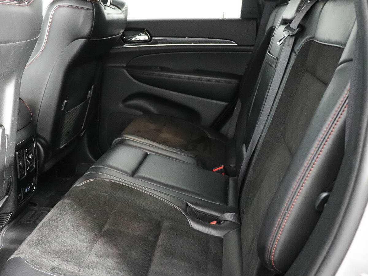 Купить Jeep Grand Cherokee с пробегом. Фото: #12