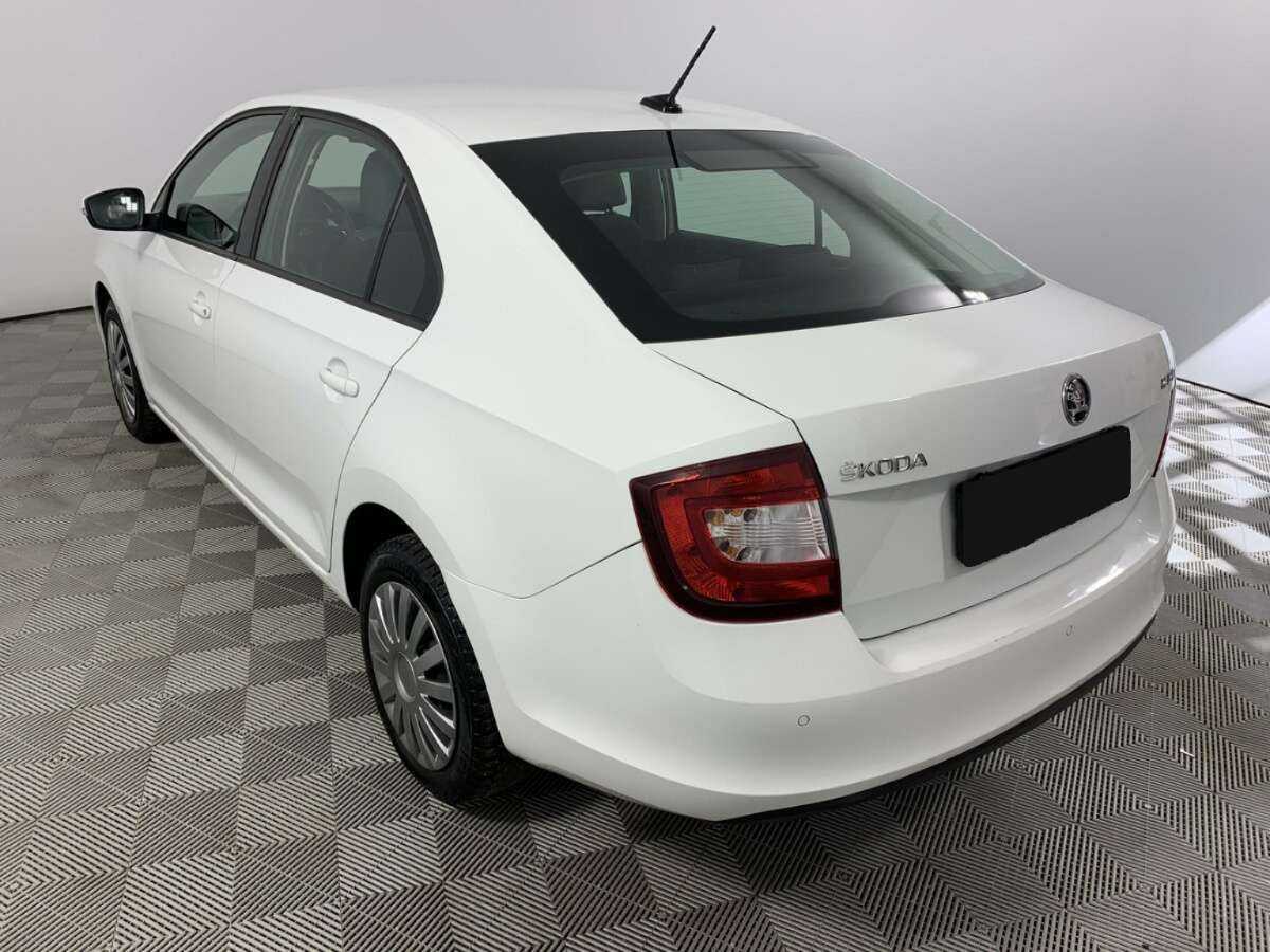 Купить Skoda Rapid с пробегом. Фото: #6