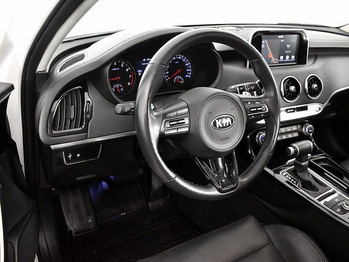 Купить Kia Stinger с пробегом. Фото: #5